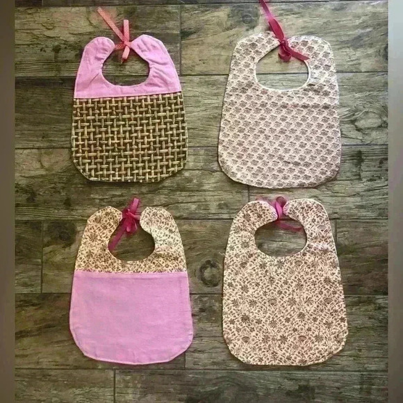 LOT OF 4 BABY GIRL PINK HANDMADE VTG FABRIC BIBS - Picture 3 of 4